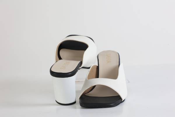 KORA FOOTWEAR - Image 2